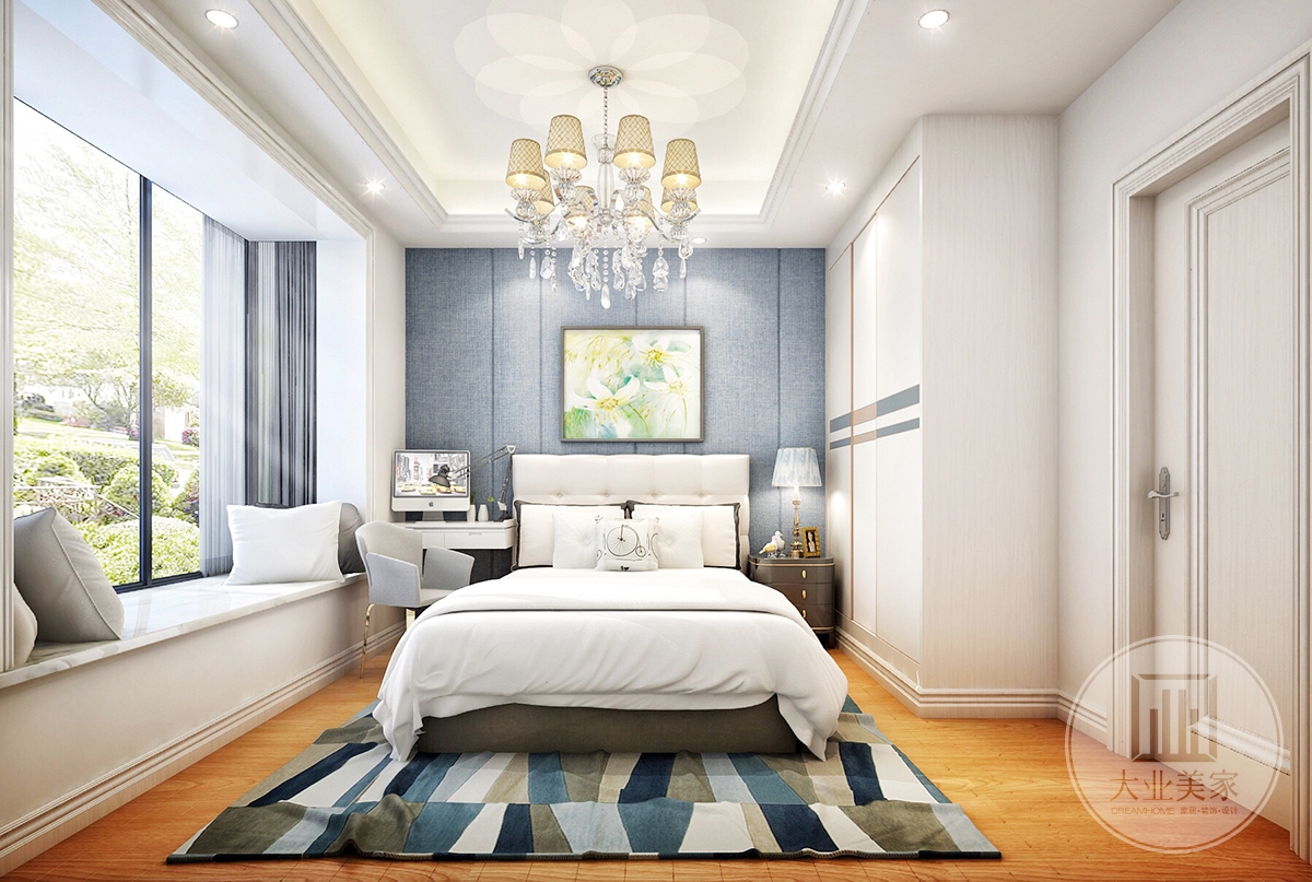 次卧效果图：次卧色调以浅蓝色为主，衣柜与墙体连接式，富有设计感，更使得空间更为好看、完整。宽阔的柜也满足了业主对储物空间的需求。